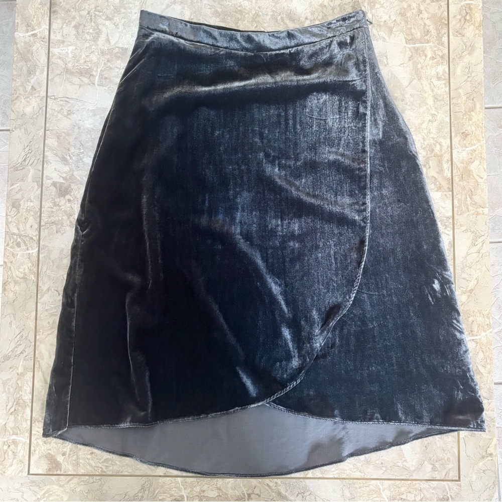 LOFT Gray Velvet Wrap Midi Skirt Size 4 – Luxe Holiday Party Essential - Picture 4 of 10
